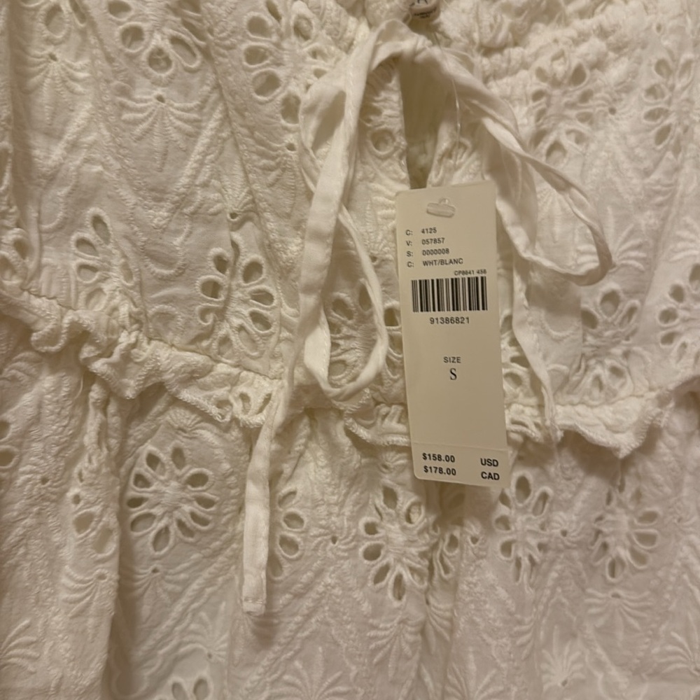Pilcro Puff-Sleeve Eyelet Romper size small - Picture 9 of 10